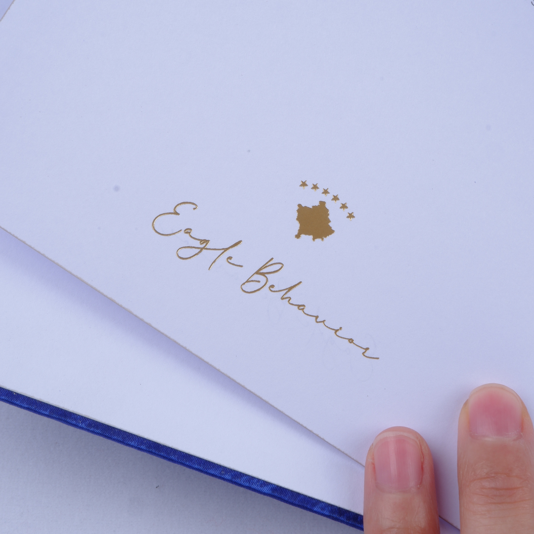 Carnet de luxe “Dardan” – Satin Bleu Royal & Carte Dorée du Kosovo | Identité Noble